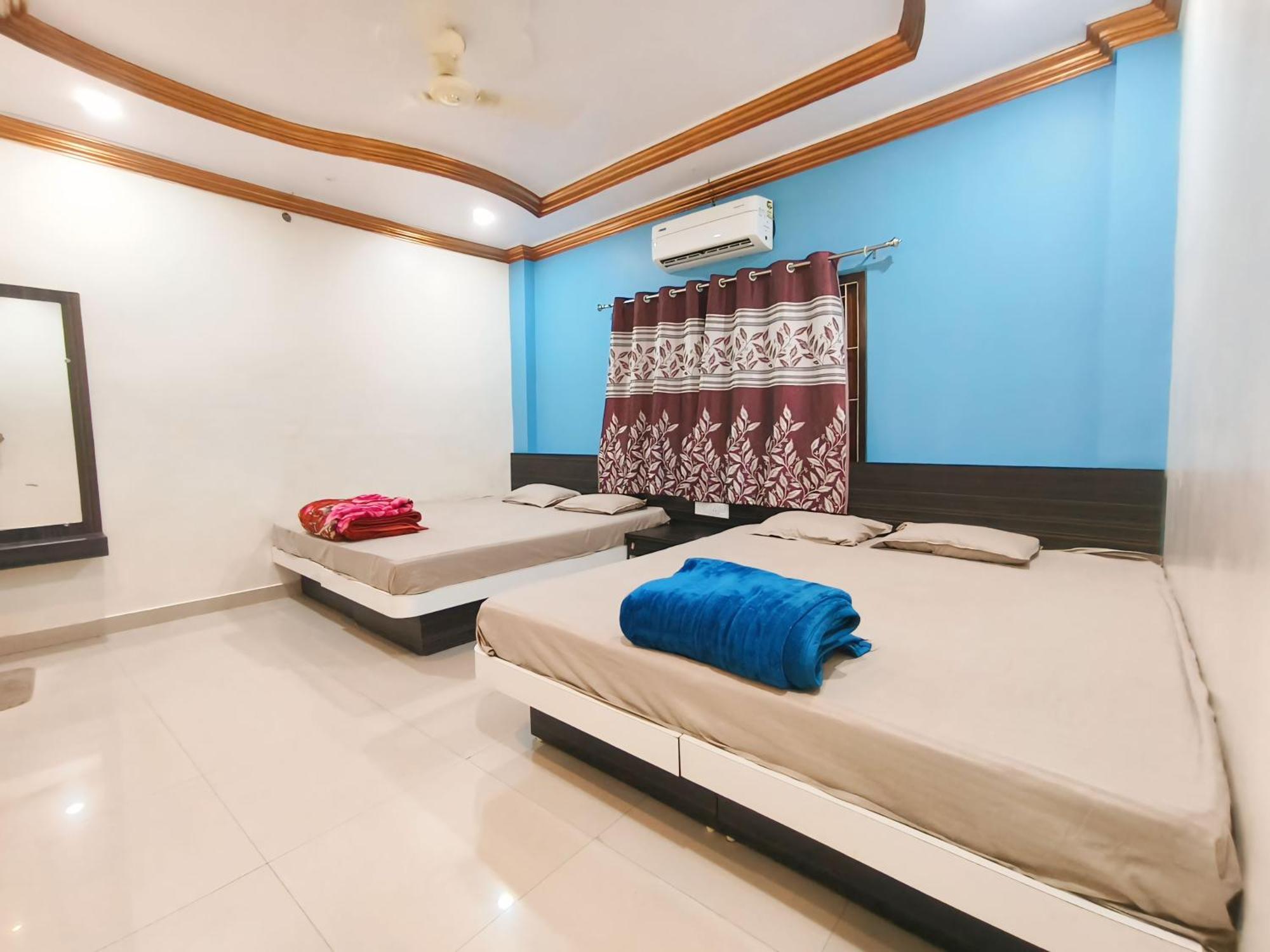 Shree Trilokeshwar Guesthouse Удджайн Екстер'єр фото